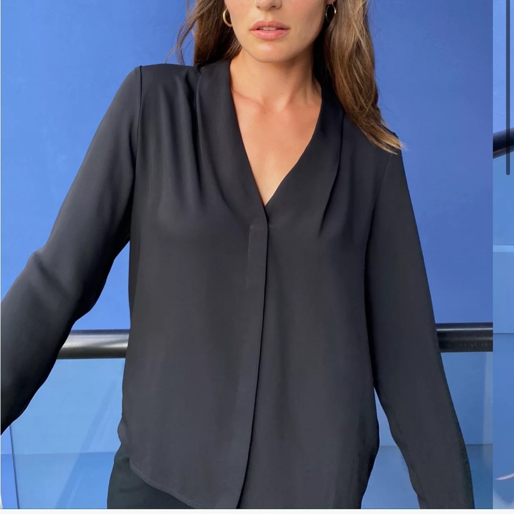 Aritzia Babaton Power Blouse in White/Espace size small